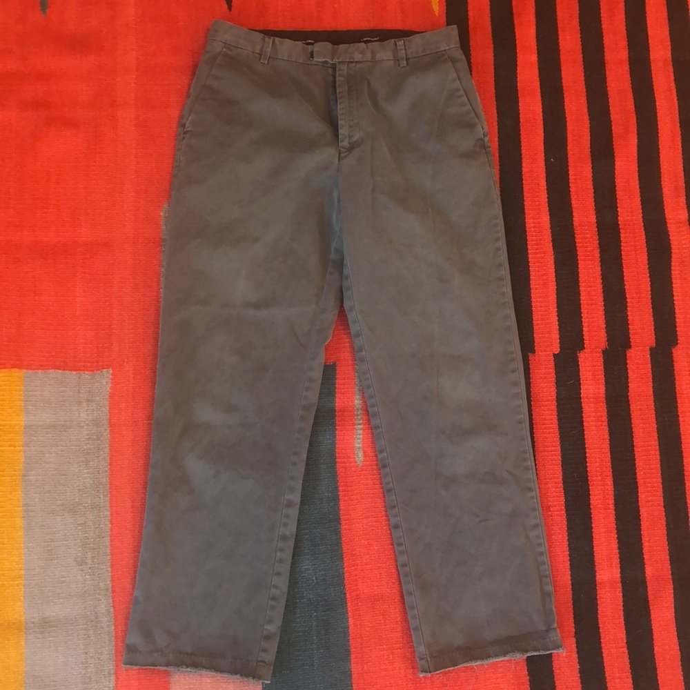 Calvin Klein men’s 32x32 cropped pants